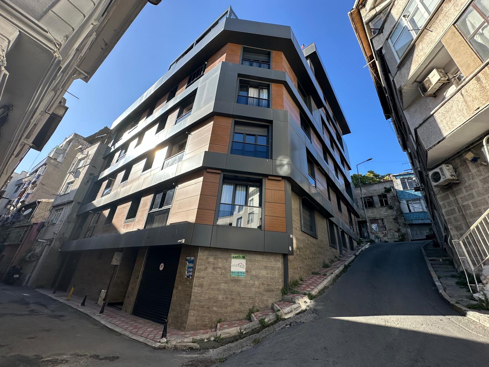 METROBÜSE YAKIN OTOPARKLI KİRALIK DAİRE